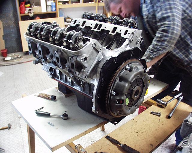 P5130013.JPG - ... nun die Vorbereitung für den Einbau von Motor + Getriebe